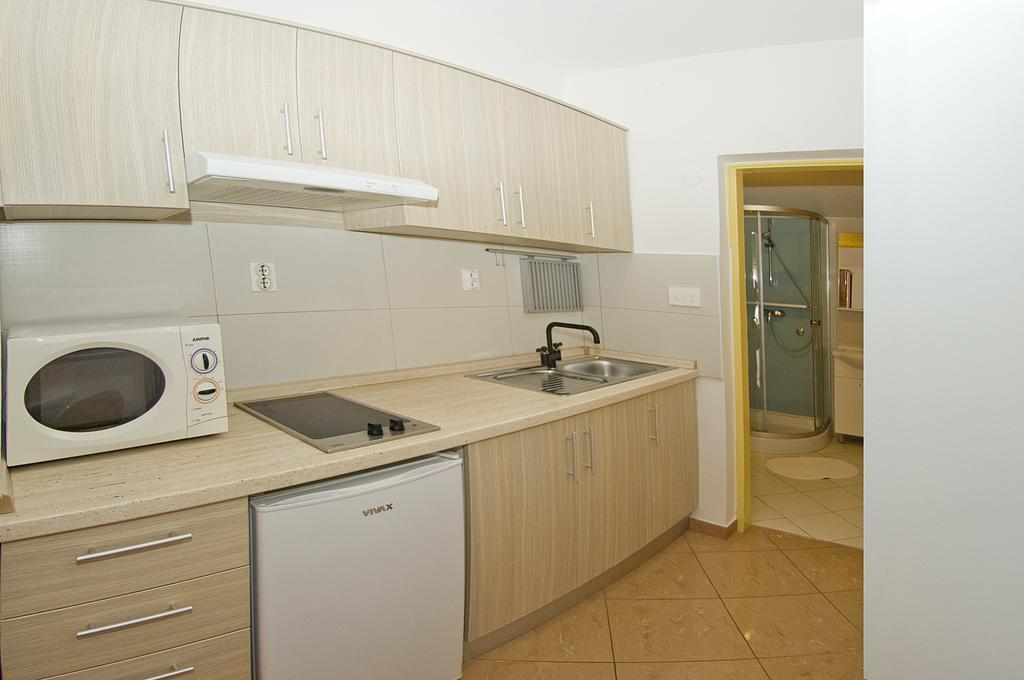 Apartment Tomato 1